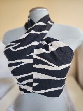 H&M Zebra Print Halter Neck Top – Y2K Summer Style – Black & Beige (Medium)